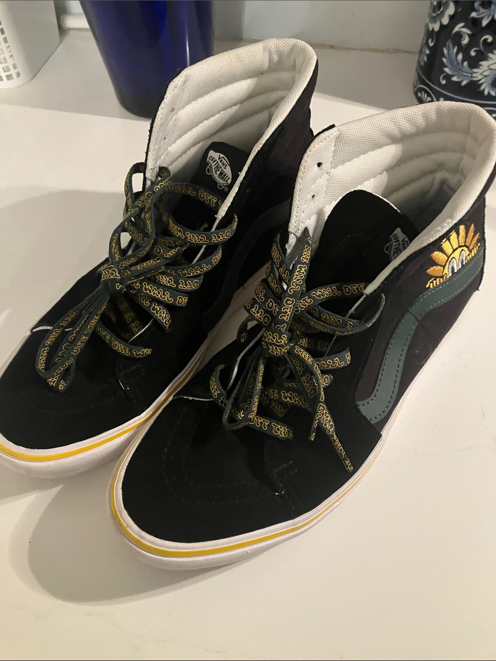 Vans Black High-Top Sneakers with Green Stripe and Yellow Embroidery Women’s 11